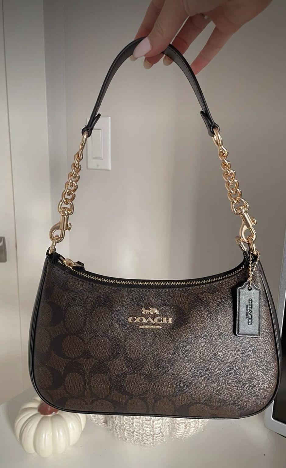 Classic Monogram Shoulder Bag – Luxury Everyday Style